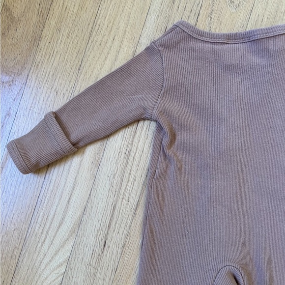 Mebie Baby Cotton Snap Footed Onesie- Camel, 3-6m - Picture 7 of 7
